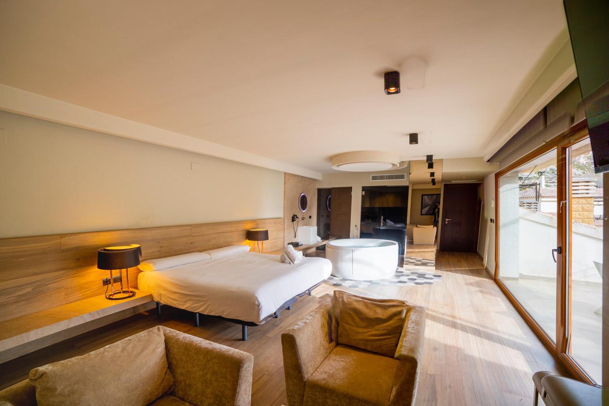 Suites Finca Los Olivos Alcala del Jucar Pokoj fotografie